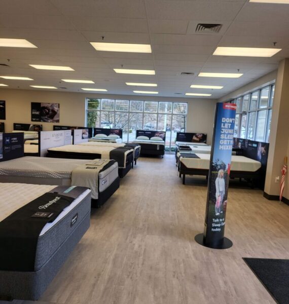 Trust us to keep you Storefront, Office Space, or other commercial areas spotless. Your space is one of your first impressions, let your customers know how you do business with a clean first impression.